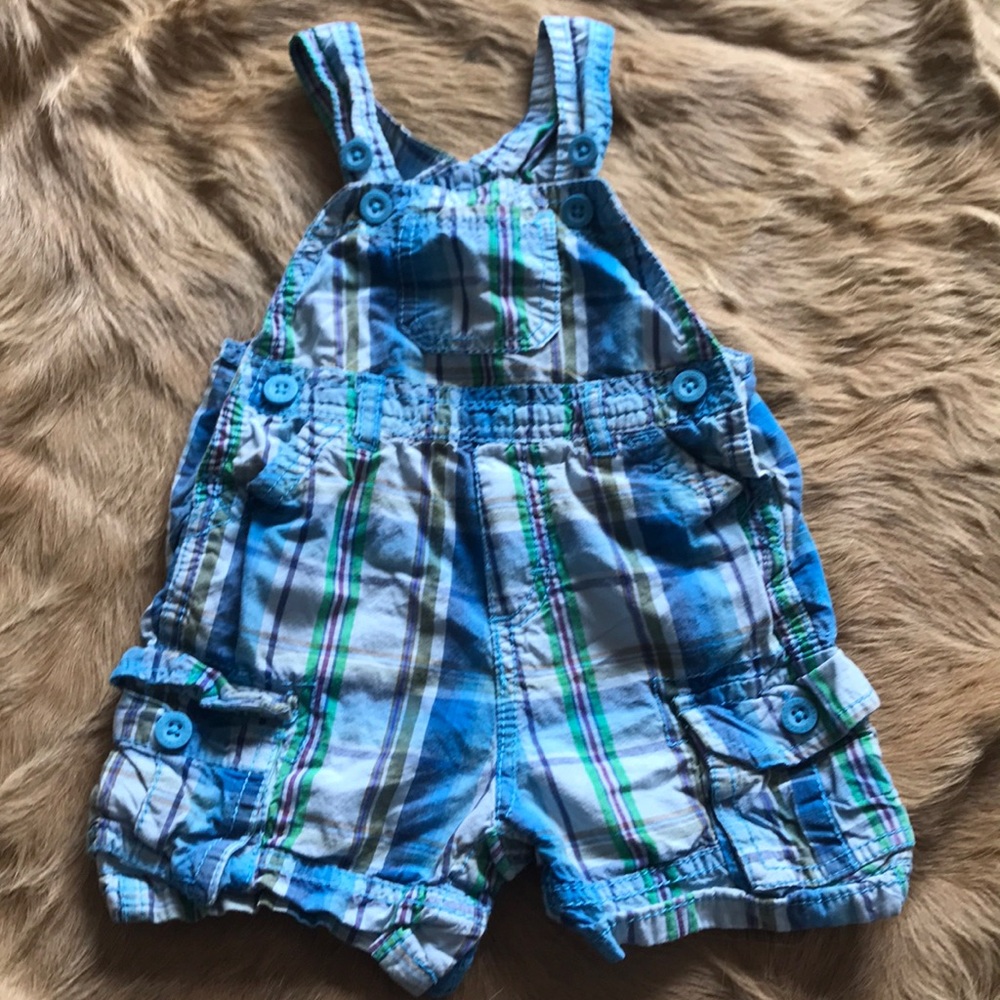 Adorable toddler overalls. Like new condition.
